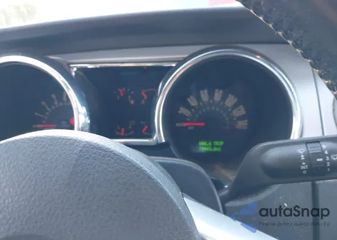 2005 Ford Mustang Gt Deluxe/Gt Premium из США, поврежденный, VIN 1ZVHT82H055193169